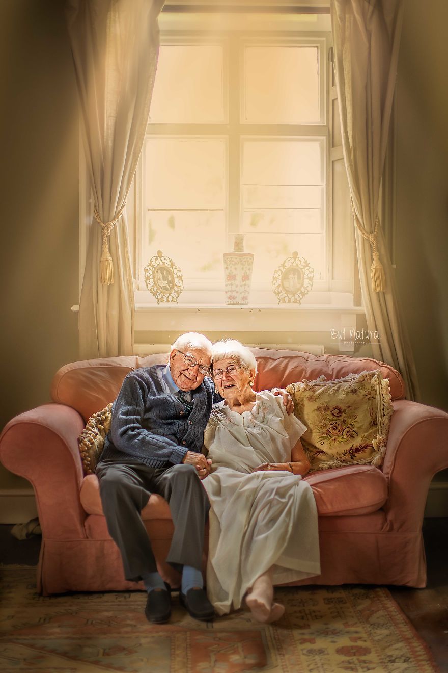 I Photographed This Couple In Their 90s Who Has Been Together For 72 Years To Show What True Love Looks Like (16 Pics)
