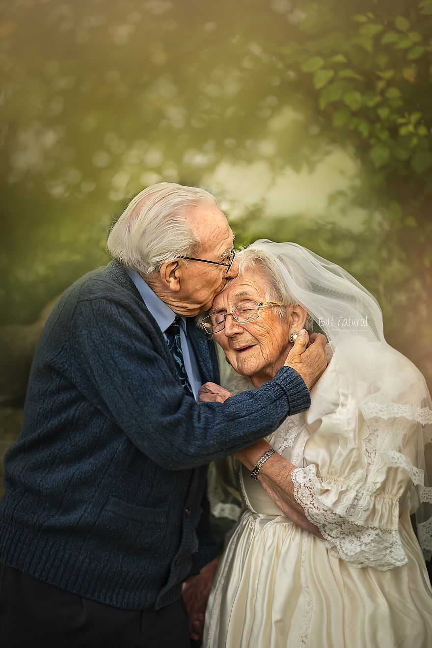 I Photographed This Couple In Their 90s Who Has Been Together For 72 Years To Show What True Love Looks Like (16 Pics)