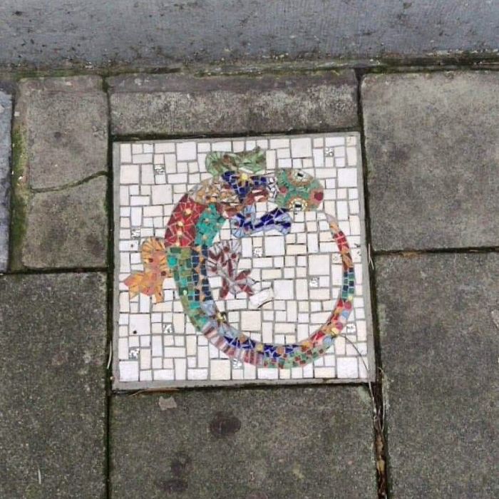 Cats-Mosaics-Street-Art-Schaerbeek-Brussels-Belgium