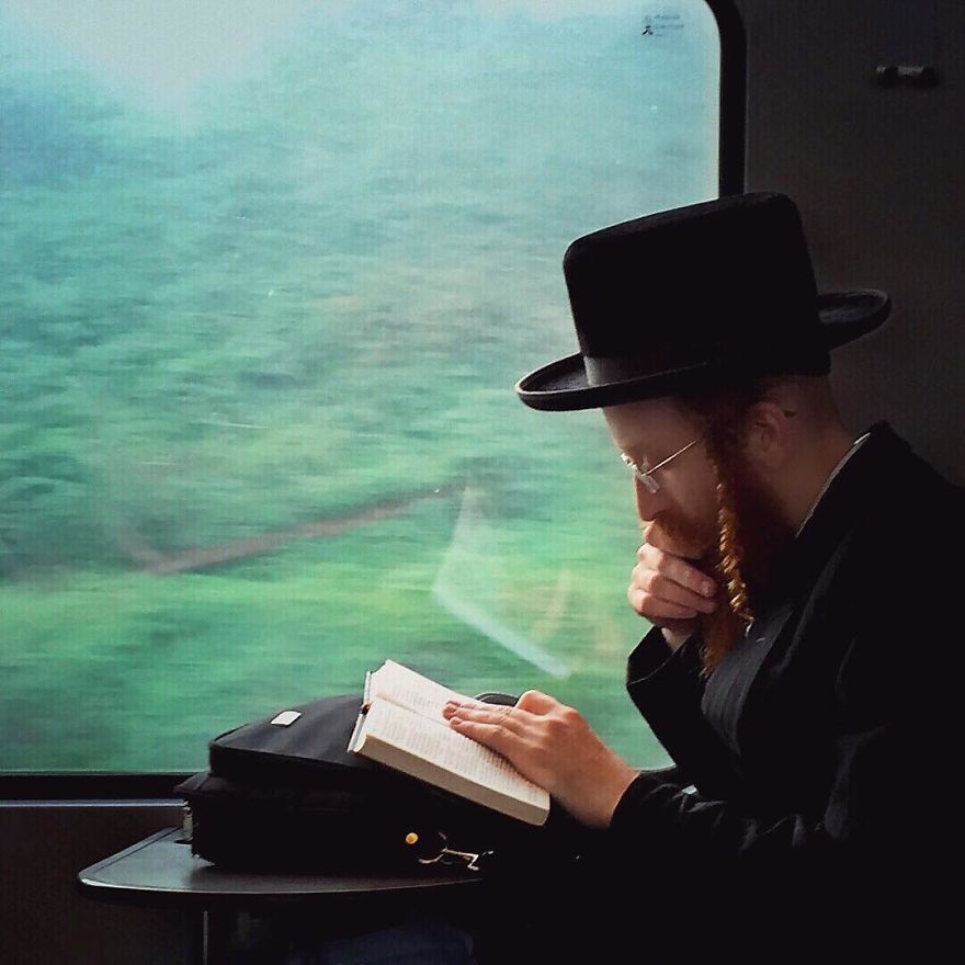 Woman Uses Her iPhone To Photograph Other Passengers On Their Way To Work And The Result Is Pure Art