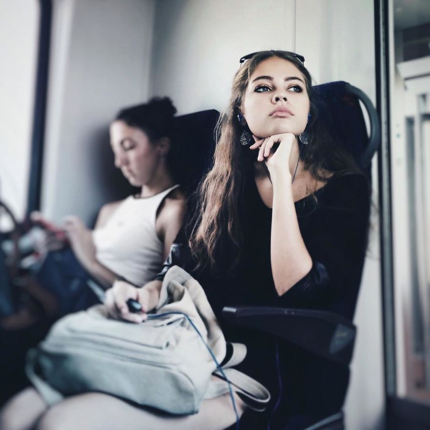 Woman Uses Her iPhone To Photograph Other Passengers On Their Way To Work And The Result Is Pure Art
