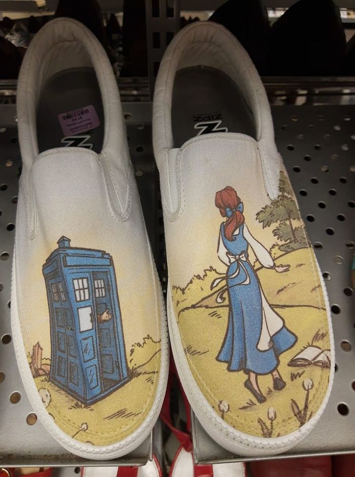 I Always Seem To Find The Weird Shoes! Saw These At Goodwill Today. The Entire Top Unzips! They Were Too Big For Me, Ten, But I Thought They Were Neat