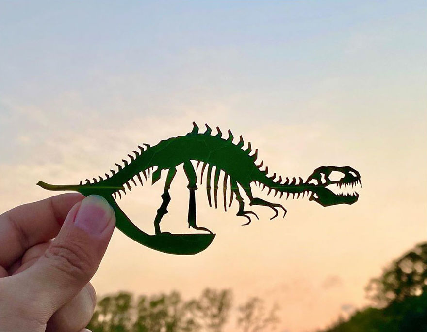 This Japanese Artist Is Going Viral With His Amazing Works Of Art Using Tree Leaves (127 Pics)
