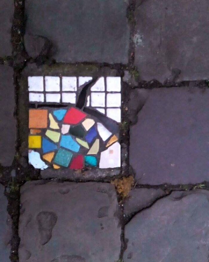 Cats-Mosaics-Street-Art-Schaerbeek-Brussels-Belgium