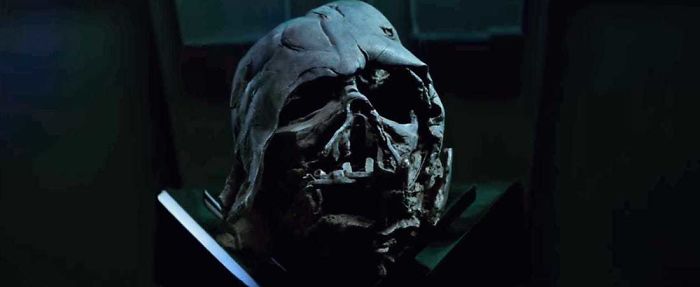 In The Rise Of Skywalker (2019), Darth Vader's Destroyed Mask Is Frequently Displayed. This Is A Nod To Disney Destroying Darth Vader's Character Arc
