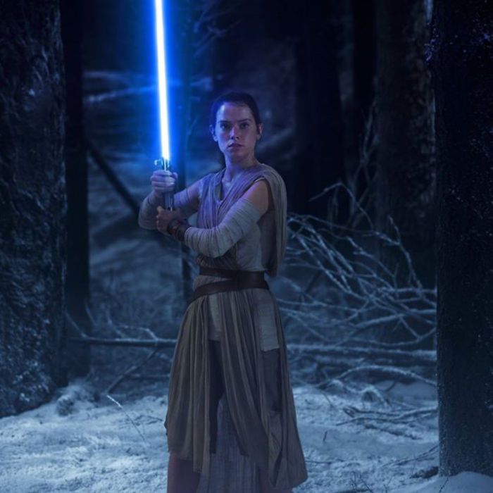 In 'The Force Awakens' Rey Has Access To Many Force Powers Because She Had Already Completed The Game Once And Now Is Replaying The Campaign With All Of The Skills From Her Previous Walkthrough