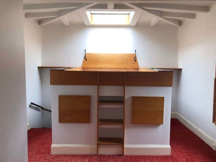 Found In A Newly Empty House, I Found What Looks Like A Really Strange Bed But Is Maybe Not. What Is This?