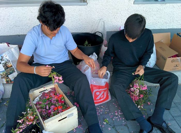 School In Spain Teaches Boys How To Do Chores, And People Have Mixed Reactions