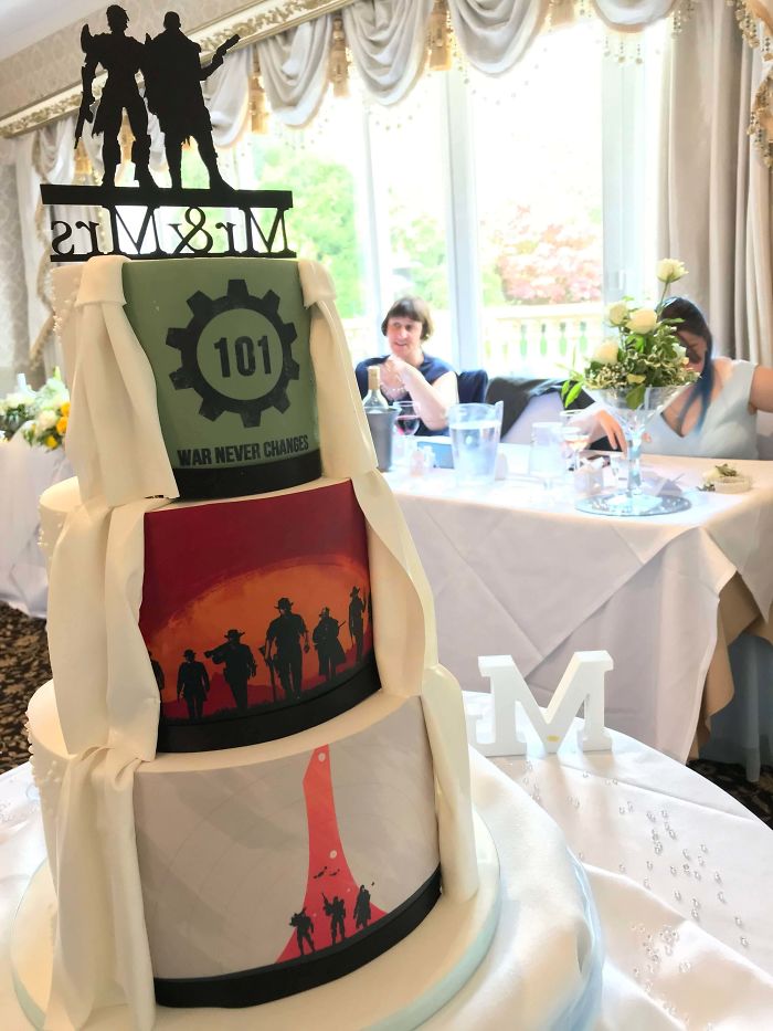 Both Me And And My Wife Are Gamers. This Was Our Wedding Cake (Our A Actual Destiny Characters On Top)