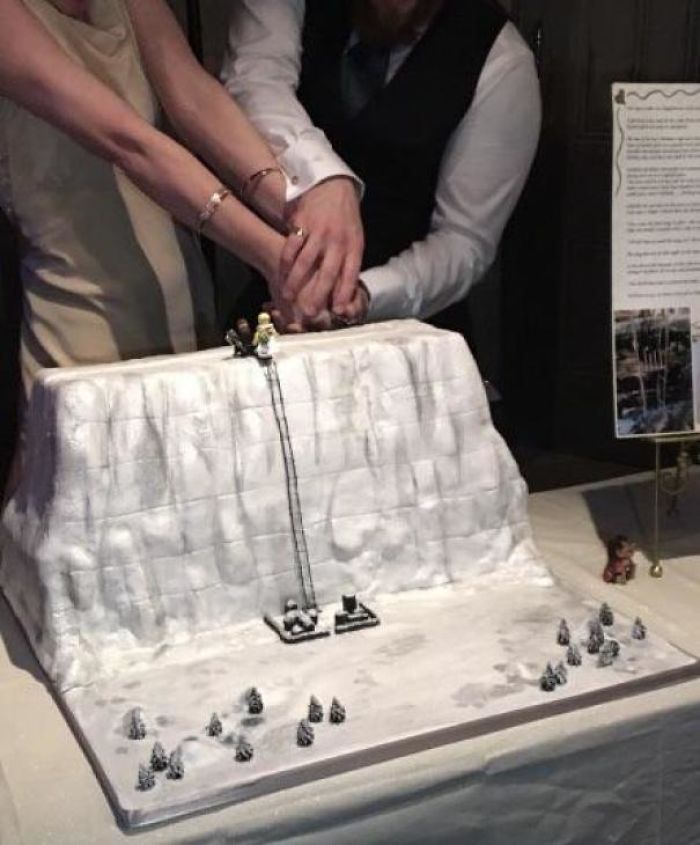 Wife And I Had A Got Cake For Our Wedding. Made The Wall Out Of Red Velvet, Had 2 LEGO Viking Figures For Topping. It Was 10.5 Kg And Fed 120 Peeps