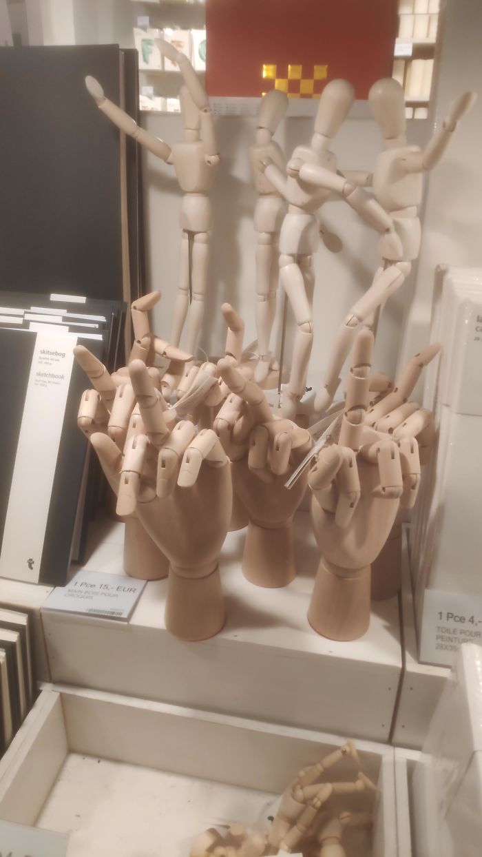 I Lost My GF In A Shop So I Left Her Clue To Where I Headed And She Found Me After This Last Clue