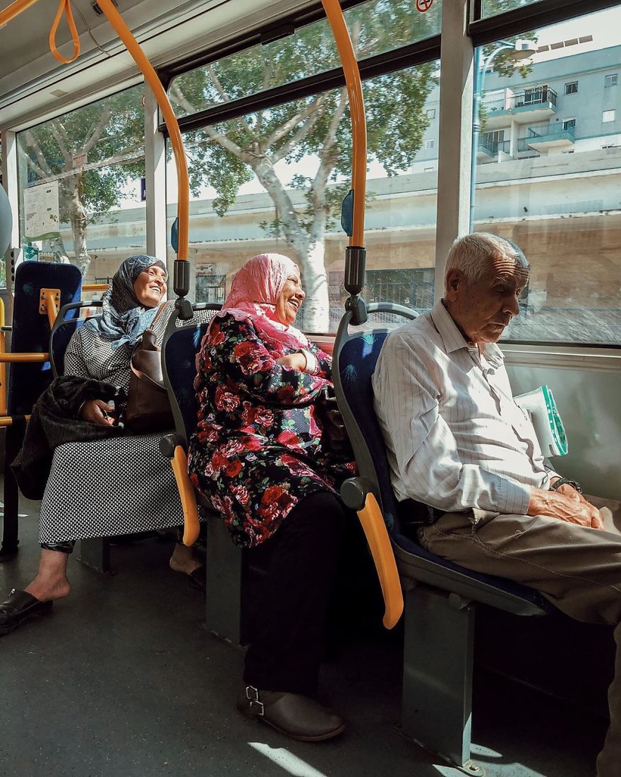 Woman Uses Her iPhone To Photograph Other Passengers On Their Way To Work And The Result Is Pure Art