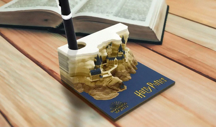 Perfect Gift For Every Harry Potter Fan: This Memo Pad Reveals Hogwarts Castle The More You Peel It Away