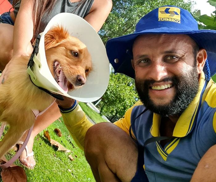 This Brazilian Postman Breaks The Stereotype That Dogs Don't Like Postmen (120 Pics)