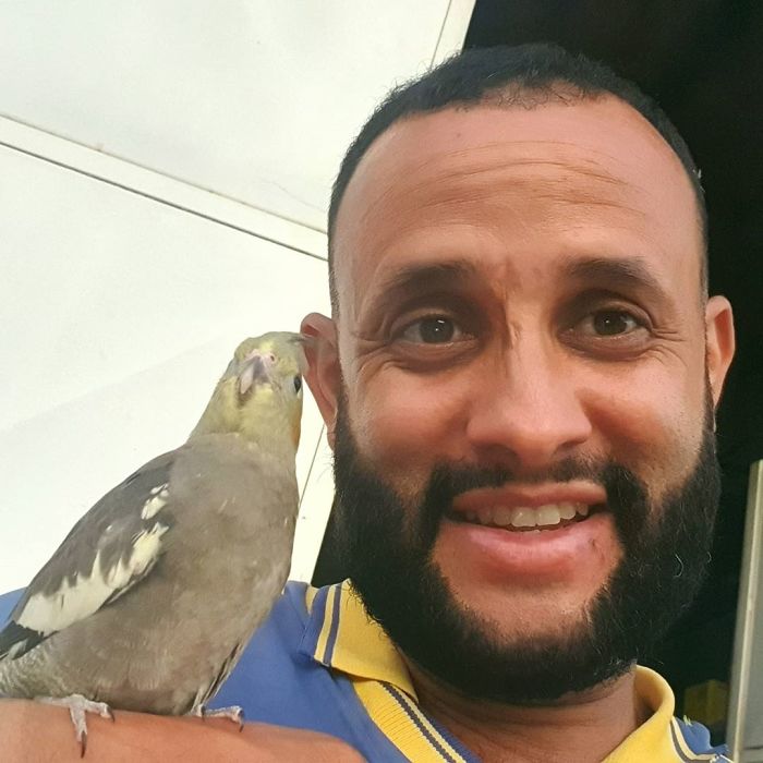 This Brazilian Postman Breaks The Stereotype That Dogs Don't Like Postmen (120 Pics)