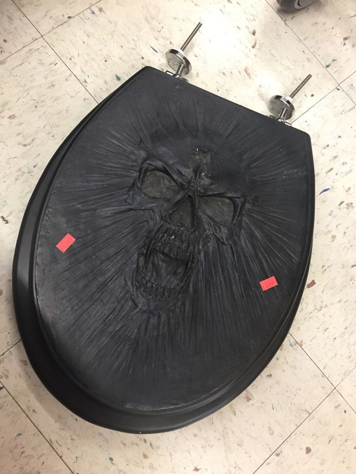Extremely Heavy Toilet Seat Of A Vampire Skull With What Appears To Be A Bullet Hole In His Forehead For Only $4.99! Left At Goodwill In Culpeper, Va!