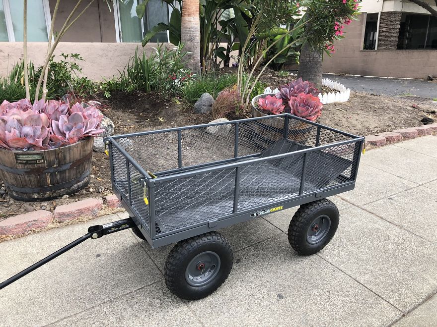 I've Built This DIY Chicken Coop Out Of Up-Cycled Items During Quarantine (16 Pics) I've Built This DIY Chicken Coop Out Of Up-Cycled Items During Quarantine (16 Pics)