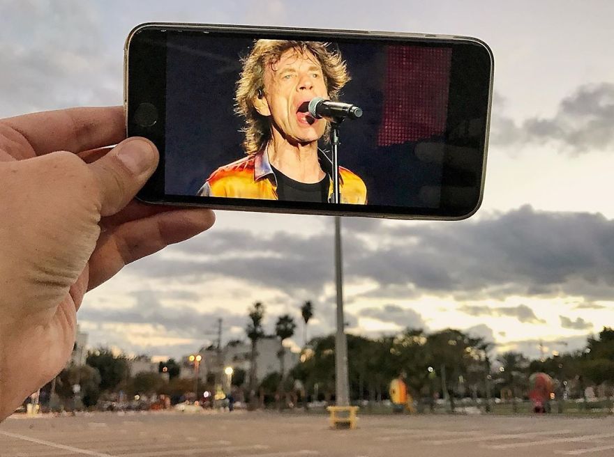 Bringing Everyday Objects To Life With A Smartphone