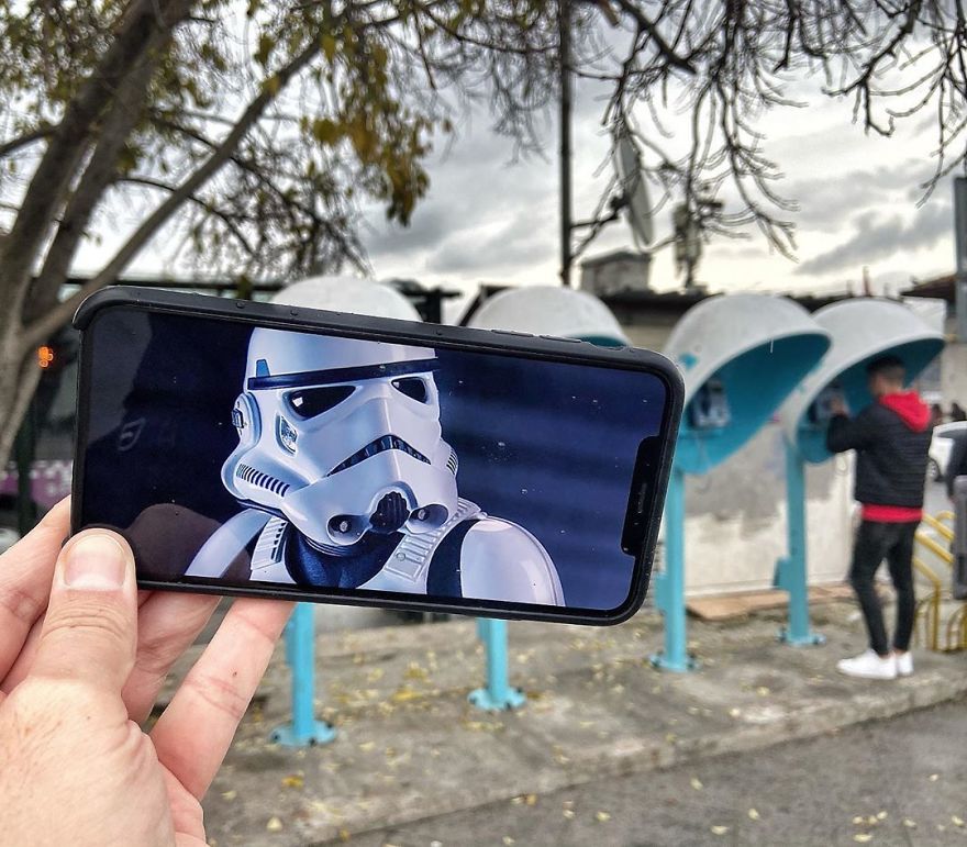 Bringing Everyday Objects To Life With A Smartphone