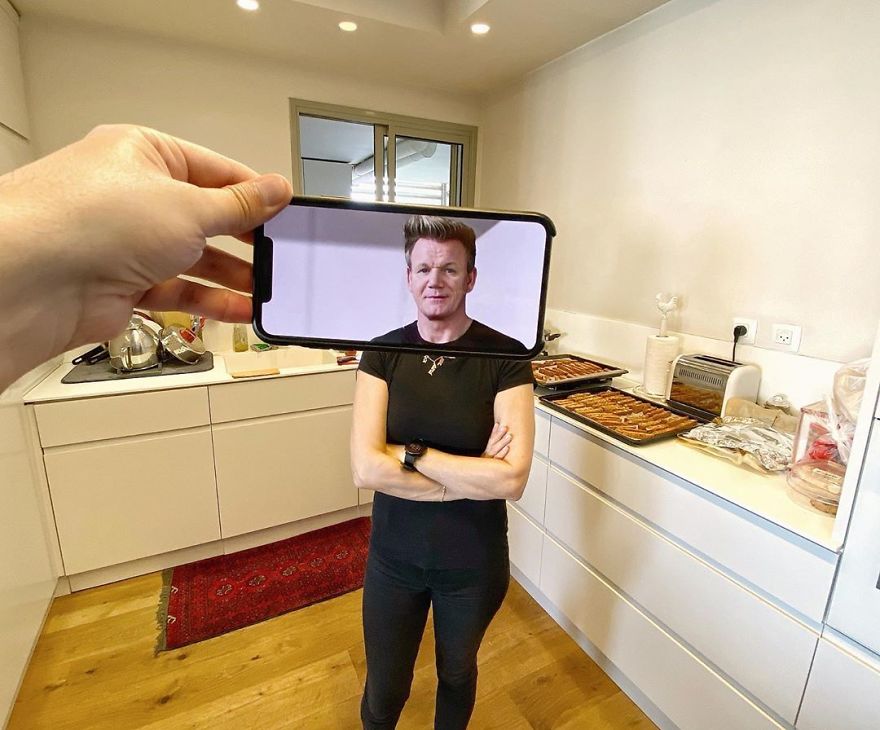 Bringing Everyday Objects To Life With A Smartphone