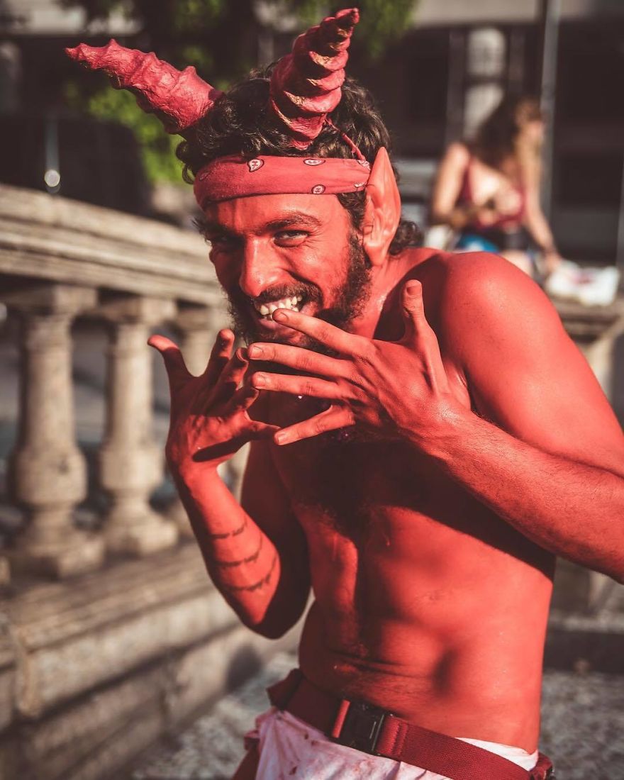 Portrait-Photography-People-Carnival-Rio-De-Janeiro-Patrick-Humanosdocarnaval-Sister