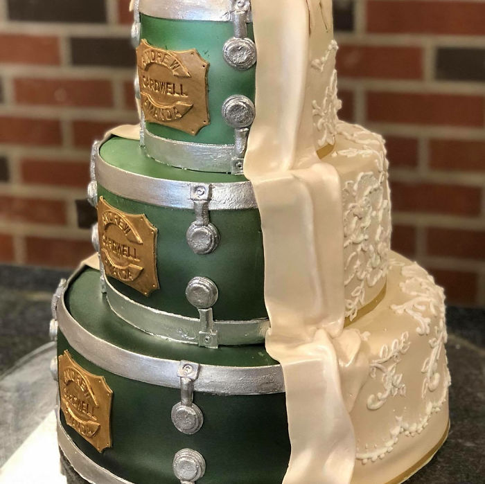 Rockin’ Drum Themed Wedding Cake