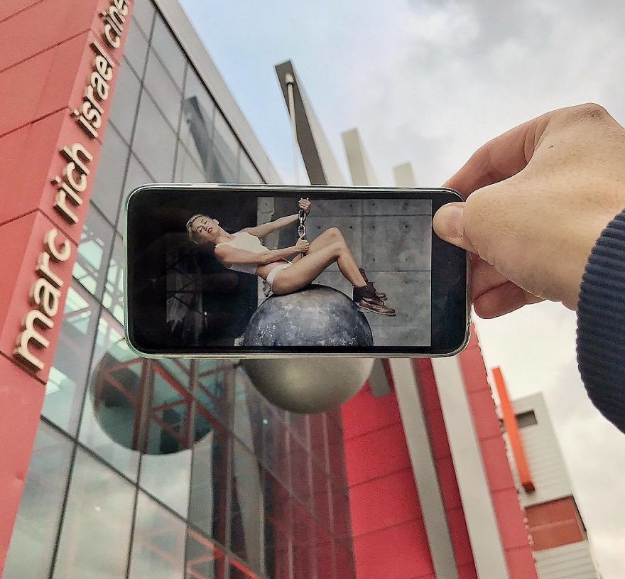 Bringing Everyday Objects To Life With A Smartphone