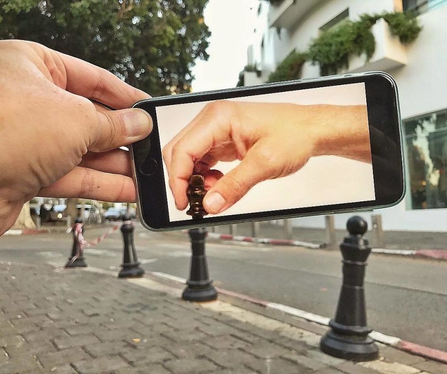 Bringing Everyday Objects To Life With A Smartphone