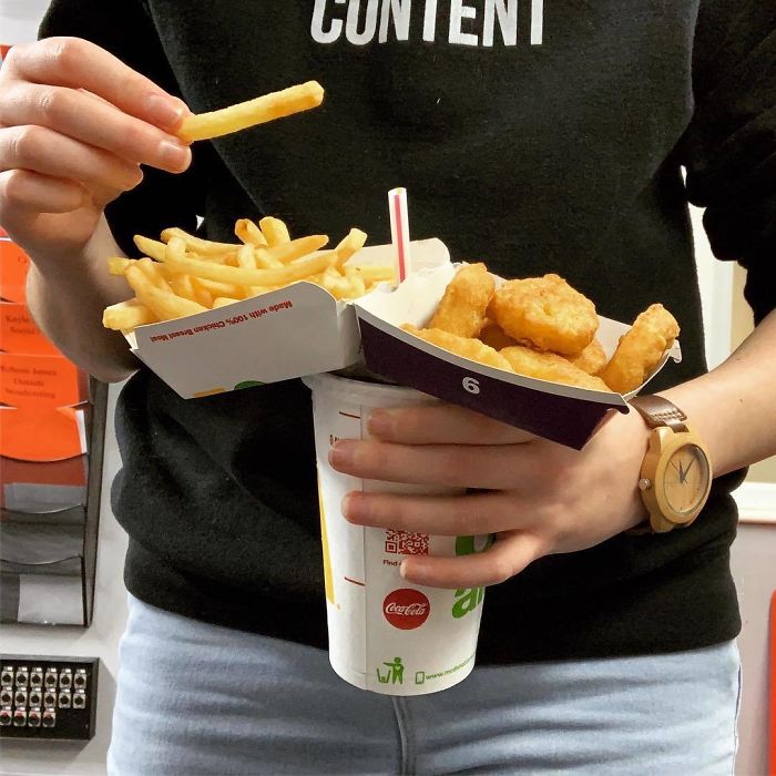 If You're On The Go, You Can Use This Little Trick To Eat One-Handed