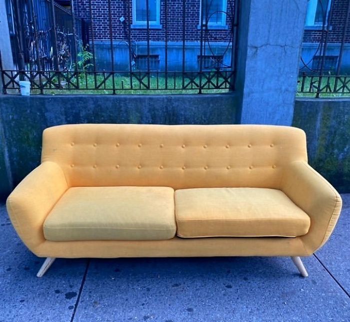 Okay. I’m Obsessed. Outside 302 Eastern Parkway - On Eastern Parkway And Franklin Ave. #stoopingbrooklyn