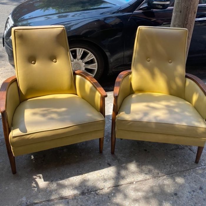 Double Trouble! And We Mean Trouble Very Positively. 3rd Between Berry And Wythe. #stooping #stoopingbrooklyn