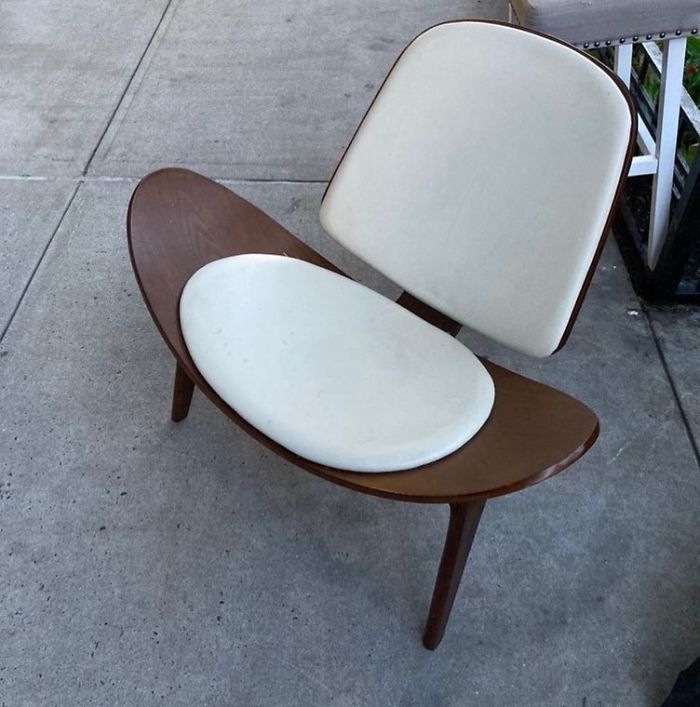 What Candy Does This Remind You Of? Across The Street From 535 Studios On 24th St. #stooping