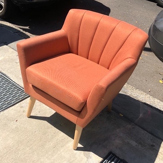 I. Want. This. Chair. Outside 399 Ocean Pkwy. #stooping #stoopingbrooklyn