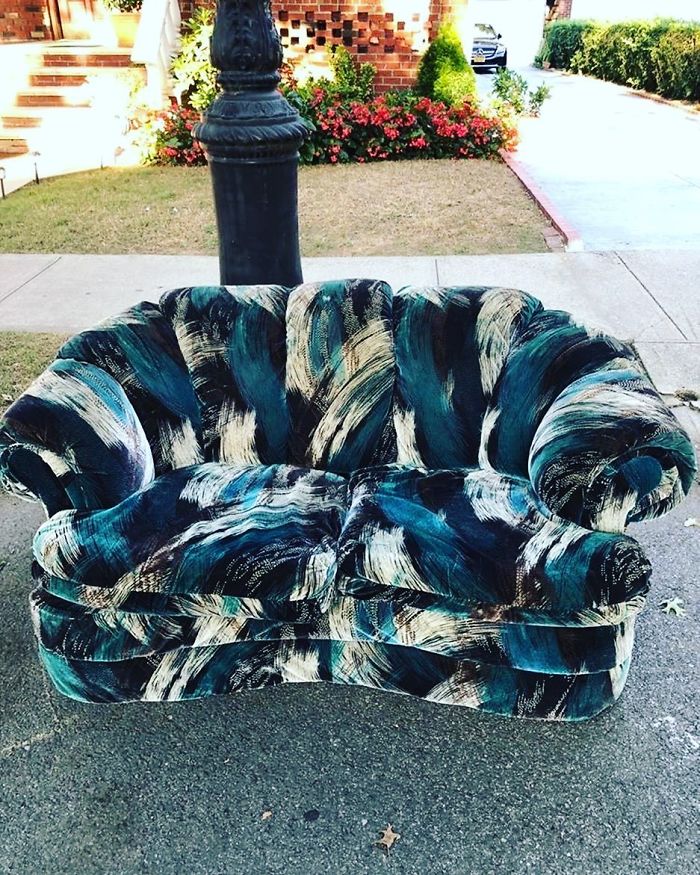 Whoa. Miami Vice Vibesssss! Westminster Road Btw Beverly And Courtelyou Road (Ditmas Park) #stoopingbrooklyn