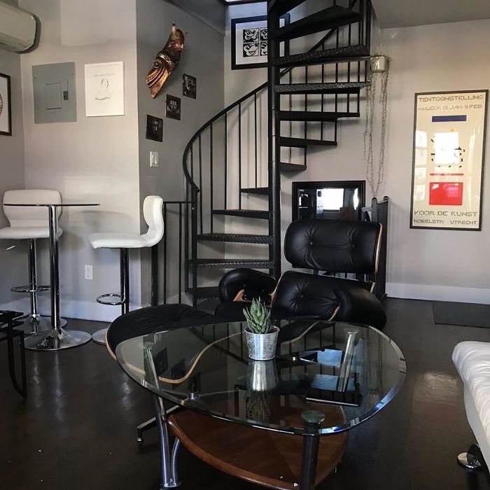 I’m Trying To Keep My Focus On The Awesome #stoopingsuccess Table But I Love A Spiral Staircase!