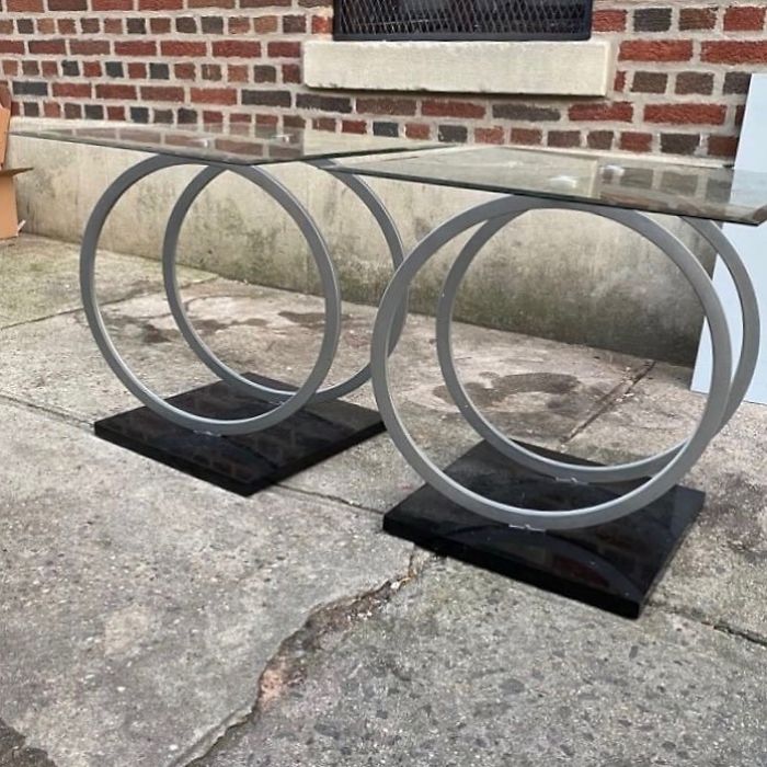 These Tables Are Fantastic! Lincoln, Close To Underhill In Brooklyn.