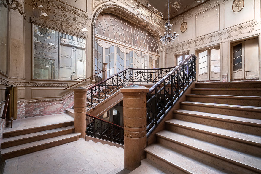 I Visited This Abandoned Movie Theater To Capture These 16 Photographs I Visited This Abandoned Movie Theater To Capture These 16 Photographs