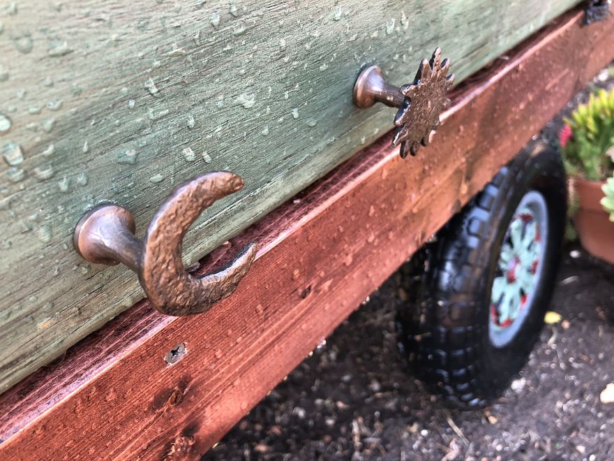 I've Built This DIY Chicken Coop Out Of Up-Cycled Items During Quarantine (16 Pics) I've Built This DIY Chicken Coop Out Of Up-Cycled Items During Quarantine (16 Pics)