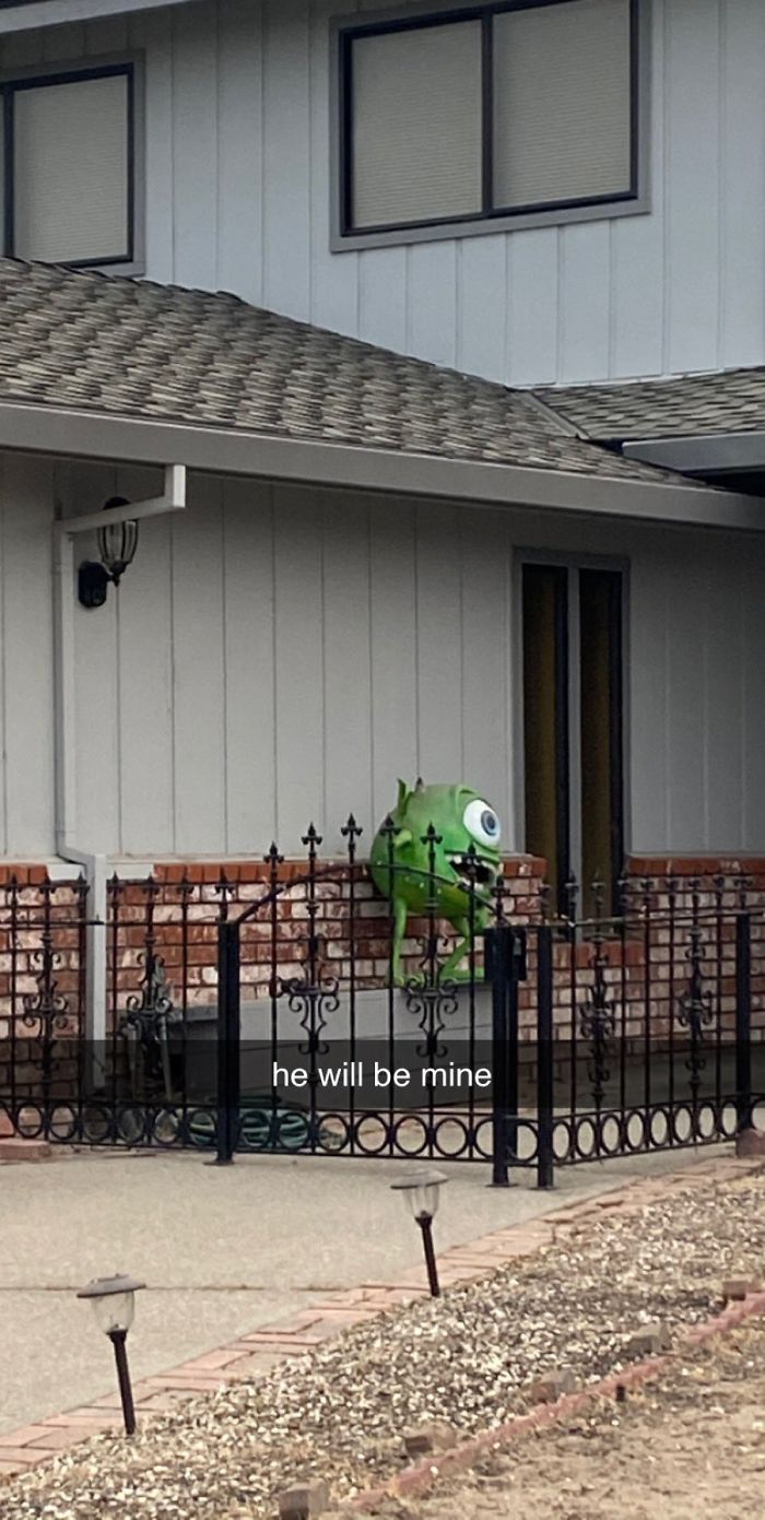 'He Will Be Mine': College Student Writes A Heartfelt Letter To A Guy Who Has A Mike Wazowski Statue In His Front Yard, He Gives It As A Gift 'He Will Be Mine': College Student Writes A Heartfelt Letter To A Guy Who Has A Mike Wazowski Statue In His Front Yard, He Gives It As A Gift