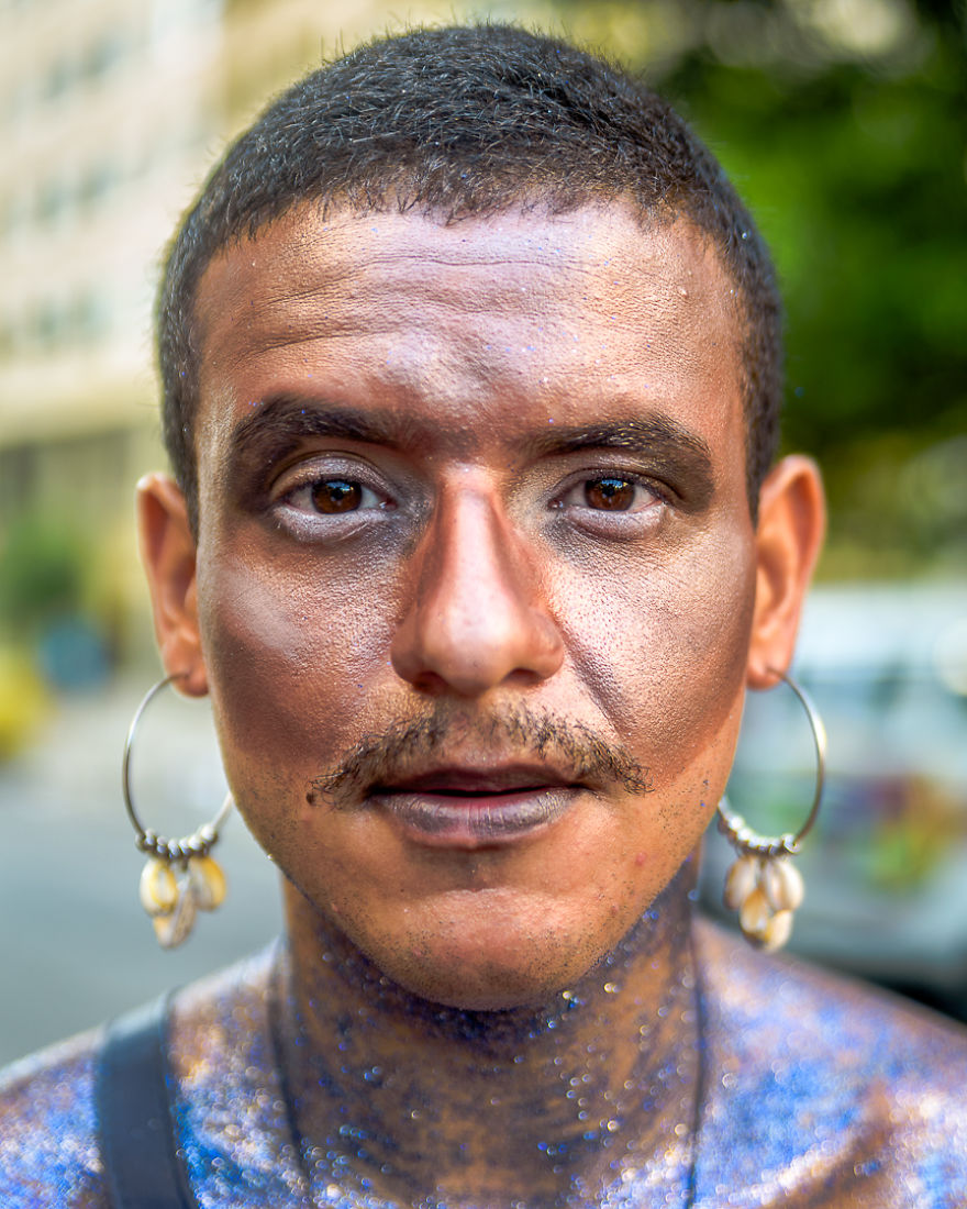 Portrait-Photography-People-Carnival-Rio-De-Janeiro-Patrick-Humanosdocarnaval-Sister