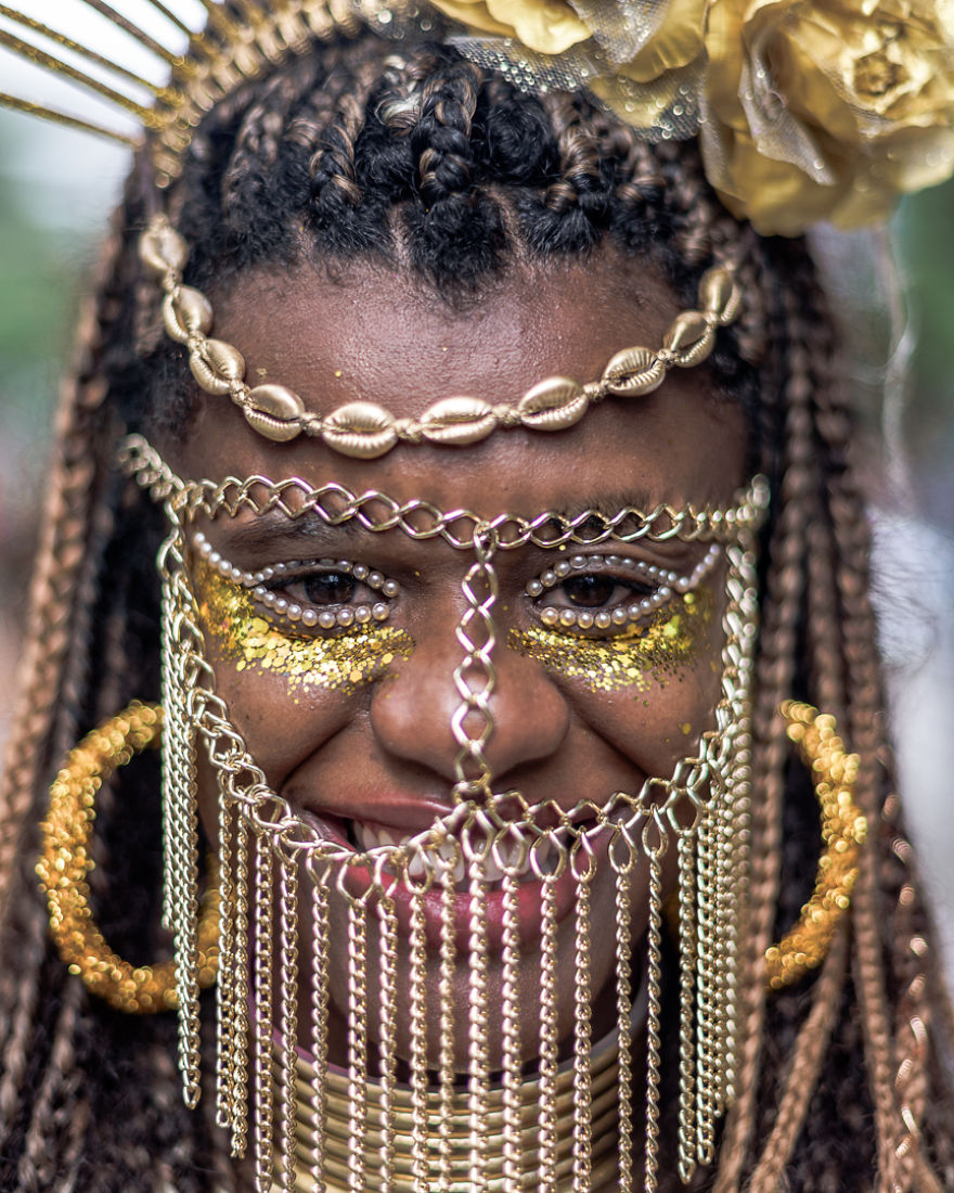 Portrait-Photography-People-Carnival-Rio-De-Janeiro-Patrick-Humanosdocarnaval-Sister