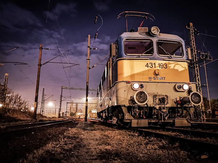 I Spent Five Years With Taking Train Pictures At The Most Exciting Places
