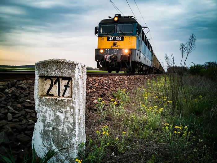 I Spent Five Years With Taking Train Pictures At The Most Exciting Places