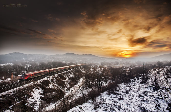 I Spent Five Years With Taking Train Pictures At The Most Exciting Places