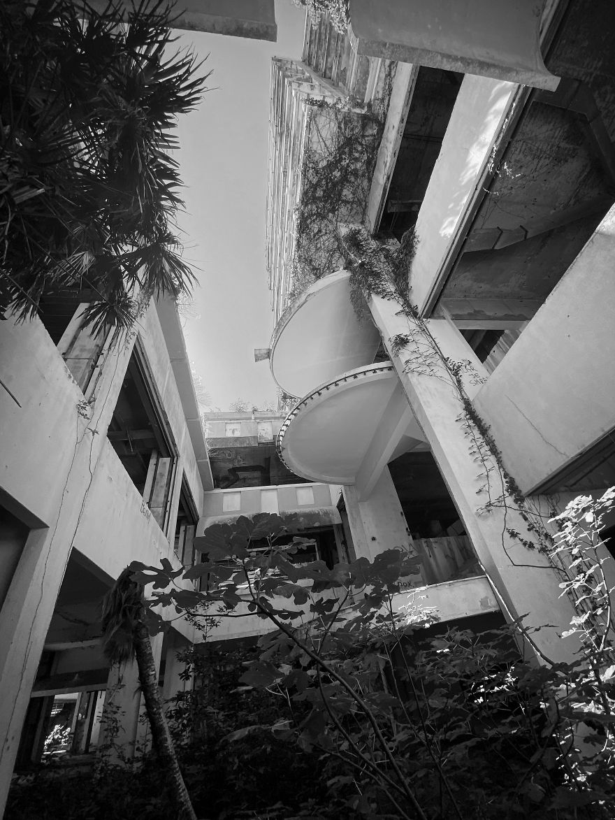 Luxury Hotels Destroyed And Abandoned After Yugoslavia War