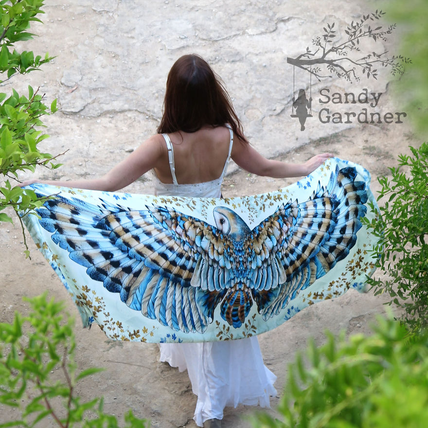 I Create Wearable Artistic Scarfs Inspired By Owls, Ravens, Swans, And Other Majestic Birds (30 Pics) I Create Wearable Artistic Scarfs Inspired By Owls, Ravens, Swans, And Other Majestic Birds (30 Pics)