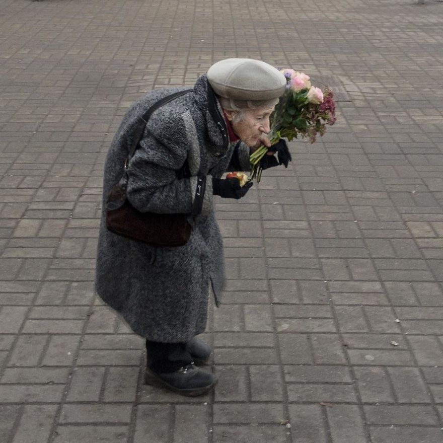 Photographer Reveals Peculiarities Of Russian Daily Life In A Unique Way