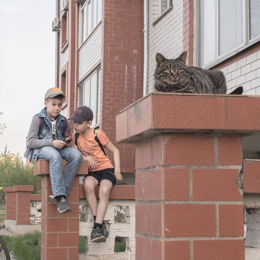 Photographer Reveals Peculiarities Of Russian Daily Life In A Unique Way