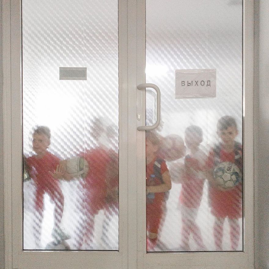 Photographer Reveals Peculiarities Of Russian Daily Life In A Unique Way