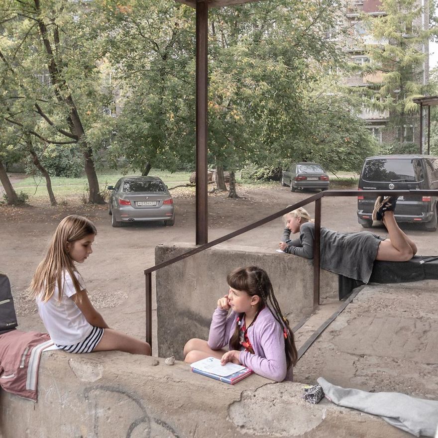 Photographer Reveals Peculiarities Of Russian Daily Life In A Unique Way